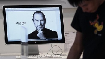 Kami sangat berduka untuk mengabarkan bahwa Steve Jobs telah meninggal dunia hari ini, demikian bunyi pengumuman resmi Apple. Foto: Getty Images
