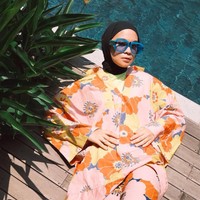 Melalui acara Virtual Press Conference Wardah Colorfit Fresh Matte Lip Ink and Cream Blush pada 4 Oktober 2021 via Zoom, Tantri mengungkapkan rahasia di balik pembuatan kontennya. Rupanya Tantri tak pernah mendadak dalam membuat sebuah konten. Ibu satu anak itu mengungkapkan bahwa dirinya membutuhkan waktu sekitar 3 hari untuk mempersiapkannya. Foto: dok. Instagram/@tantrinamirah