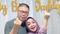 Hal ini bermula dari podcast Mama Rieta bersama sang menantu, Raffi Ahmad. Saat itu ia ditanya apakah di usia ke-60, dirinya akan mencari pendamping atau tidak?