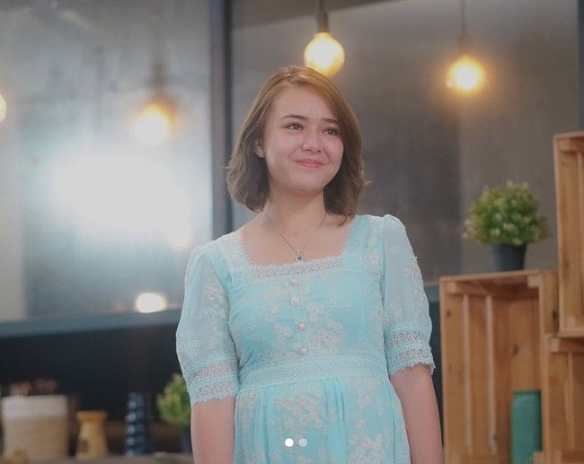Walaupun kehamilan Amanda Manopo itu tidaklah nyata, hanya di dalam sinetron saja, namun beberapa netizen bahkan berharap agar baby bump di perut Amanda itu tidak hilang. War biasa sangatt. Cuma mintaa babybumpnya andin gailang tetep konsisten, komentar salah seorang netizen. Foto: dok. Instagram/@abudherypastrana