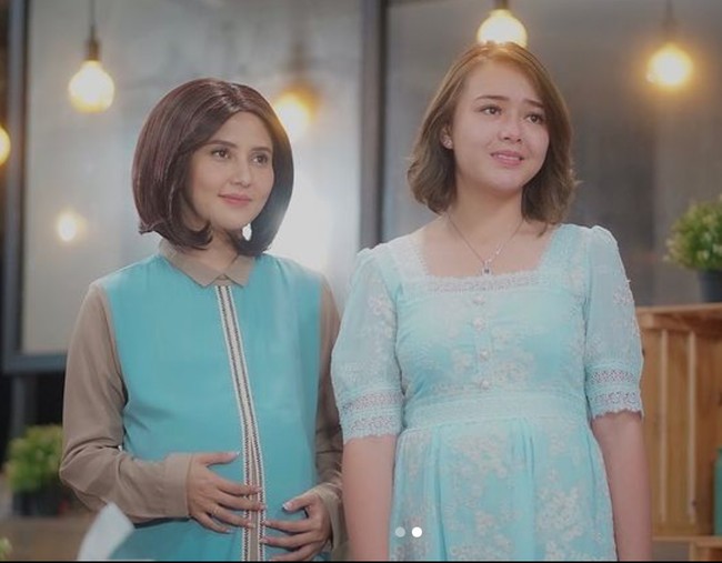 Foto-foto kehamilan Andin Ikatan Cinta yang diunggah ke media sosial pun selalu dibanjiri dengan beragam komentar positif. Tak sedikit yang memberikan pujian dan menyebut Amanda Manopo terlihat cantik dan glowing. Foto: dok. Instagram/@abudherypastrana