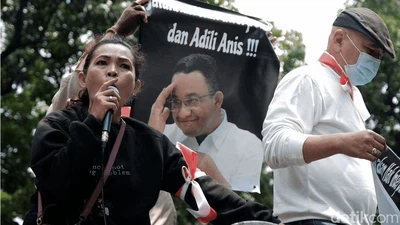 Hiruk-pikuk Ajang Formula E Bikin Anies Puyeng