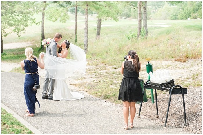 Dilarang Makan, Fotografer Ini Nekat Hapus Semua Foto Pengantin yang Menyewanya Dilarang Makan, Fotografer Ini Nekat Hapus Semua Foto Pengantin yang Menyewanya