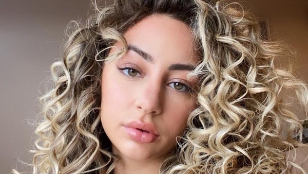 Ini Ratu Kecantikan Belanda yang Batal Ikut Miss World karena Anti-vaksin