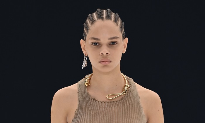Givenchy Spring-Summer 2022 NANTERRE, FRANCE - OCTOBER 03: (EDITORIAL USE ONLY - For Non-Editorial use please seek approval from Fashion House) A model walks the runway during the Givenchy Womenswear Spring/Summer 2022 show as part of Paris Fashion Week at U Arena on October 03, 2021 in Nanterre, France. (Photo by Pascal Le Segretain/Getty Images)