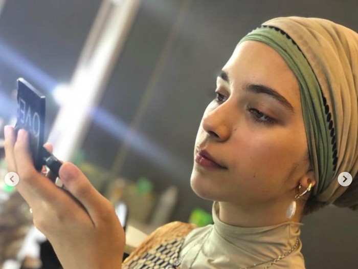 Isabelle Tramp, putri Ayu Azhari dan Mike Tramp