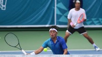 Sebelumnya Tim tenis lapangan putra dan putri Jawa Timur (Jatim) sukses mengawinkan medali emas di nomor beregu Pekan Olahraga Nasional atau PON XX Papua 2021.