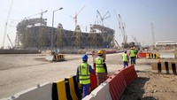 Lalu untuk tempat tempat pembukaan dan penutupan Piala Dunia 2022 Qatar akan diadakan di Stadion Lusail. Stadion ini merupakan tempat termegah di Qatar lantaran bakal dibaung pula sebuah taman, pusat perbelanjaan, hingga pusat hiburan di sekitarnya. Getty Images/Francois Nel