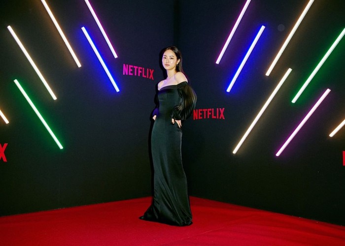 Jeon Yeo Bin di karpet merah pembukaan 26th Busan International Film Festival di Busan Cinema Center, Busan, Korea Selatan, 6 Oktober 2021.