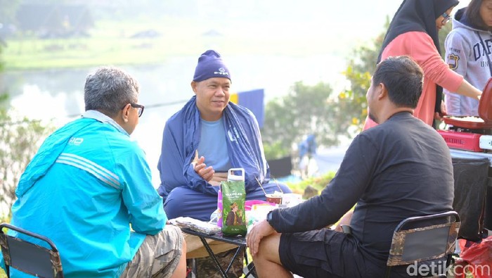 Kemping di Situ Rawa Gede Bogor Kemping di Situ Rawa Gede Bogor