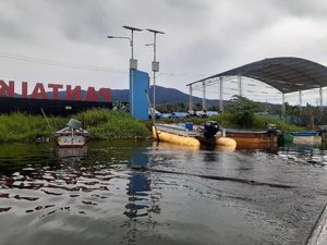 PON XX Papua: Ayo Mampir ke Pantai Khalkote, Tempat Mainnya Buaya!