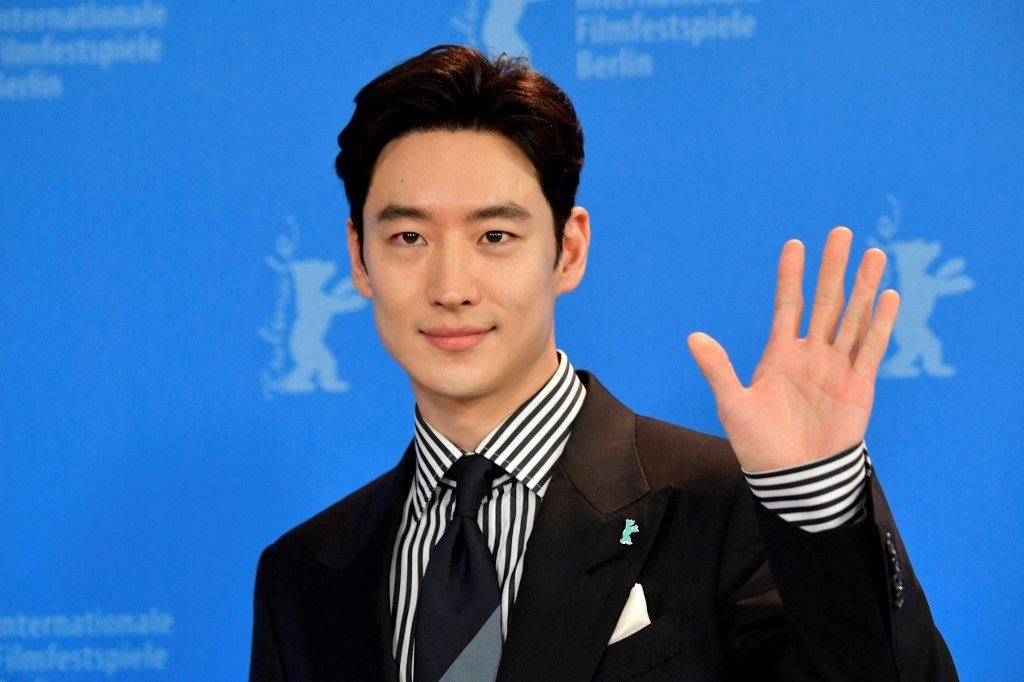 Lee Je Hoon Lee Je Hoon saat menghadiri pemutaran film Time to Hunt di Berlinale Film Festival ke-70 di Berlin.