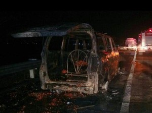 Usai Antar Jenazah ke Madura, Ambulans Masjid Jakarta Terbakar di Tol Jombang
