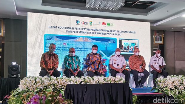 Peresmian BTS di Manokwari, Papua Barat