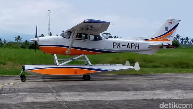 pesawat seaplane api banyuwangi