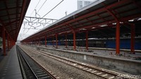 Progres revitalisasi Stasiun Bekasi yang termasuk dalam bagian proyek pembangunan rel dwi ganda atau Double-Double Track (DDT) Manggarai-Cikarang paket B dan ditargetkan selesai akhir tahun 2021. 