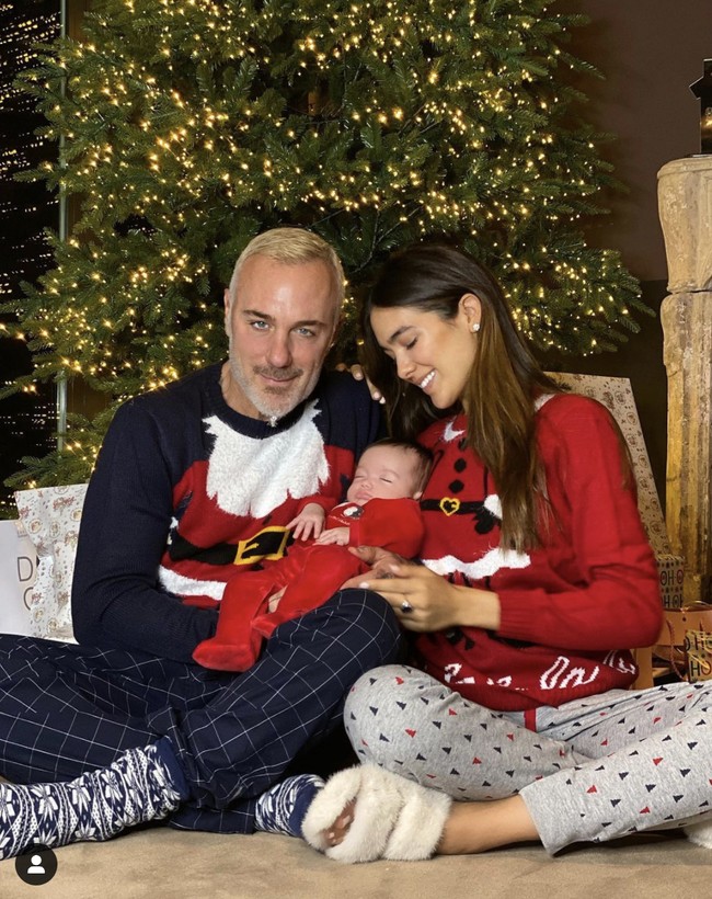 Dalam wawancara dengan majalah Hello, Gianluca Vacchi mengungkapkan kemungkinan dirinya menikahi Sharon. Meskipun belum berstatus suami-istri kata Gianluca, dia sudah merasa seperti menikah dengan model yang berusia 28 tahun lebih muda darinya itu. Foto: Dok. Instagram @gianlucavacchi, @sharfonseca