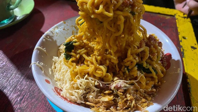 Viral Mie Goreng Nyemek Enak Bikinan Warkop Tampomas Viral Mie Goreng Nyemek Enak Bikinan Warkop Tampomas