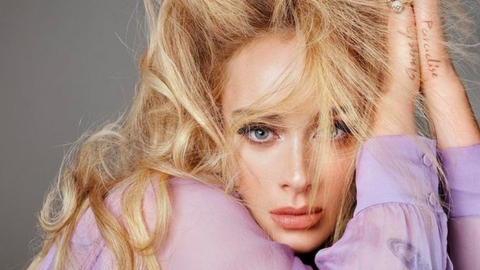 Adele di majalah British Vogue