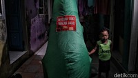 Kala itu Pian telah menikah secara siri dengan seorang wanita yang ia cintai. Pernikahan itu dilakukan karena tak mendapat restu dari keluarganya. Pian bersama istrinya telah mengandung seorang anak tetapi meninggal di dalam kandungan.