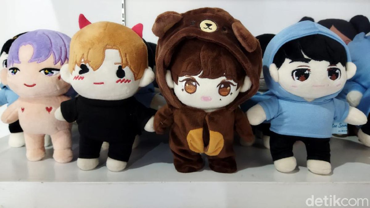 Kisah Perajin Boneka K-Pop di Kota Malang Bertahan Selama Pandemi