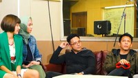 Keduanya saat ini sedang dijodohkan netizen. Foto: YouTube