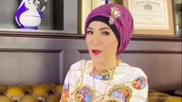 Saat masa penyembuhan, Dorce Gamalama sempat dikabarkan terjatuh di toilet. Foto: dok. Instagram Dorce Gamalama