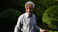 Abdulrazak saat ditemui wartawan di rumahnya, di Canterbury, Inggris (7/10/2021). Abdulrazak Gurnah lahir di Zanzibar (kini Tanzania) pada 1948. Ia mengungsi ke Inggris saat terjadi konflik dan menyasar etnis tertentu, tahun 1968.