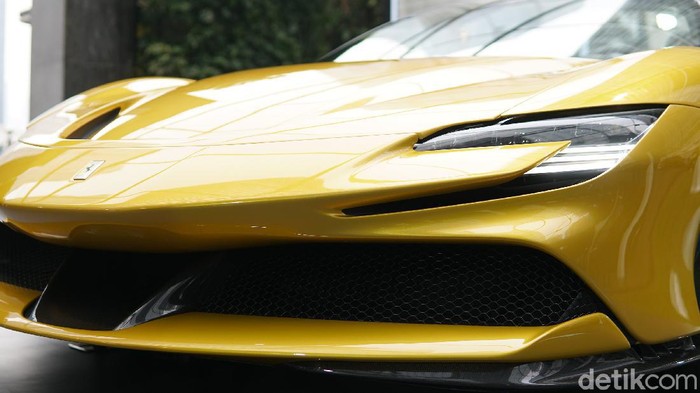 Ferrari SF90 Spider