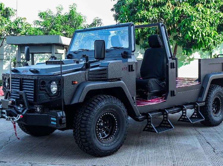 Gagahnya Rantis J Forces yang Ditumpangi Jokowi-Prabowo di Acara Komcad