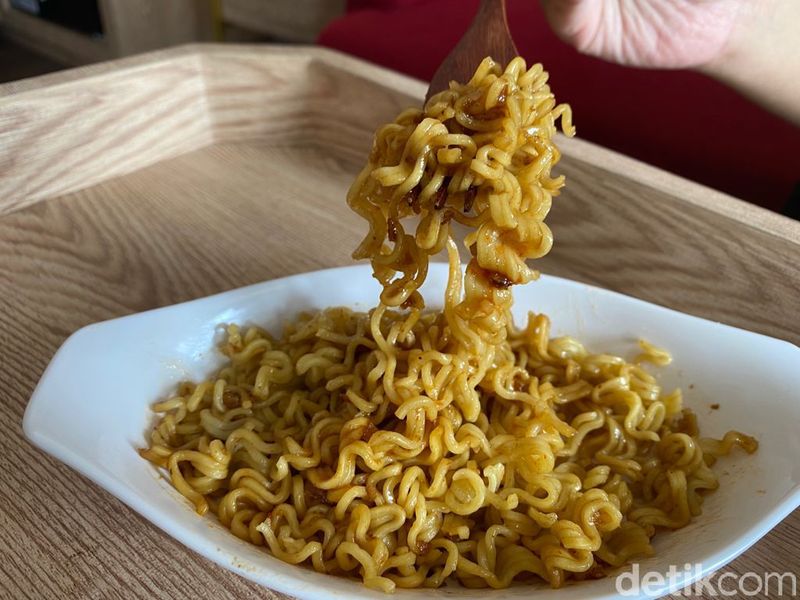 Heboh di media sosial, ternyata inilah perbedaan Indomie goreng asal Jawa dan luar Jawa.