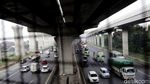 Hiruk Pikuk Lalu Lintas di Tol Japek