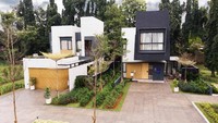 Mulai dipasarkan pada Juni 2021, klaster pertama The Grove pada project Shila at Sawangan telah habis terjual hanya dalam periode 3 bulan pertama perjualannya. 