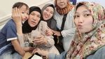 Ini Momen Dorce Gamalama Saat Makan Sate Bareng Raffi Ahmad