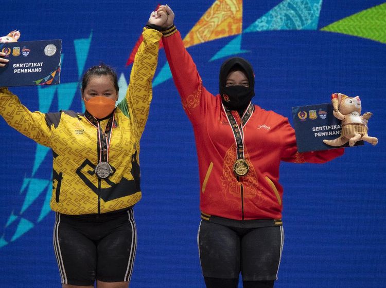 Jateng Tambah Emas dari Angkat Besi 76 Kg Putri di PON Papua