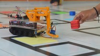 Selain itu, mobil robot tersebut diketahui merupakan persiapan untuk mengikuti kompetisi Robotik Madrasyah Tingkat Nasional tahun 2021 dengan tema Robots for Global Pandemic yang dijadwalkan berlangsung 16-17 Oktober 2021 di Kota Tangerang, Provinsi Banten.