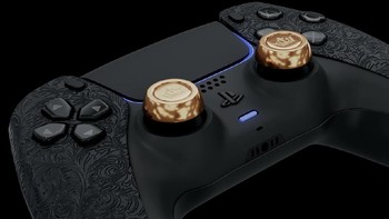 PS5 berlapis emas ini benar-benar ditujukan untuk kaum sultan. Harganya USD 352.770 (Rp 5 miliar) dan hanya ada lima unit yang diproduksi. Foto: Caviar