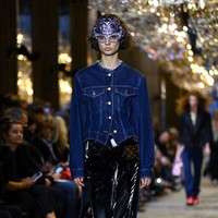 Peragaan busana Louis Vuitton Spring/Summer 2022 yang menutup perhelatan Paris Fashion Week tahun ini. Foto: Getty Images/Pascal Le Segretain.
