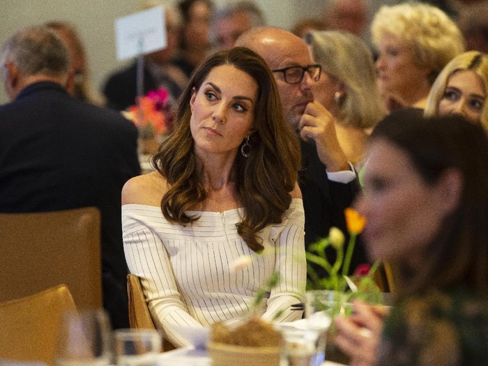LONDON, ENGLAND - JUNE 12: Catherine, Duchess of Cambridge attends the first annual gala dinner in recognition of Addiction Awareness Week at Phillips Gallery on June 12, 2019 in London, England. HRH is Patron of Action on Addiction. (Photo by Ian Vogler - WPA Pool/Getty Images)