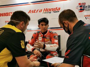 FP3 Moto3: Hujan, Rider-rider Crash, Mario Aji di Posisi Kelima