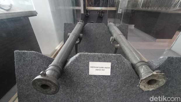 Meriam koleksi Museum Pusaka Keraton Kasepuhan Cirebon.