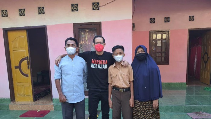 Sukardi, 25 tahun menjadi guru honorer akhirnya lolos ASN PPPK 2021.