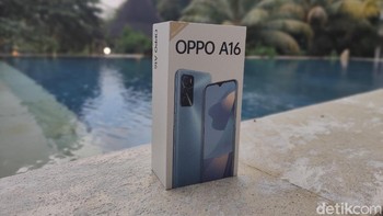 Oppo A16 hadir akhir September lalu. Foto: Adi Fida Rahman/detikINET