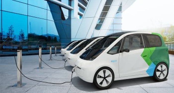 Perusahaan suku cadang Mahle Perusahaan suku cadang otomotif yang berbasis di Stuttgart, Jerman, Mahle, bekerja sama dengan Allotrope Energy dalam menciptakan baterai lithium-karbon yang sanggup melakukan pengisian daya super cepat.