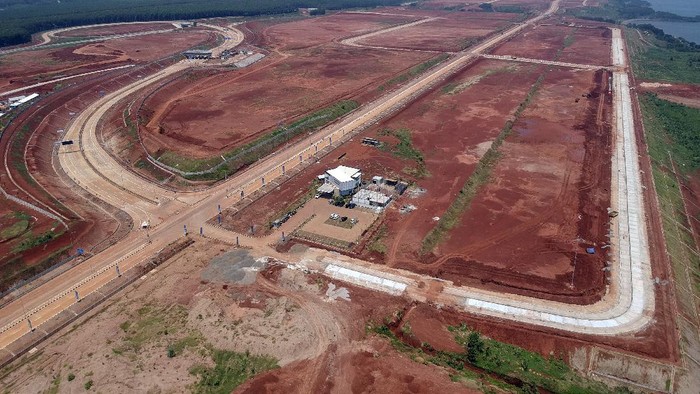 Infrastruktur di Kawasan Industri Terpadu Batang (KITB), Kabupaten Batang, Jawa Tengah, terus dibangun. Begini potretnya.