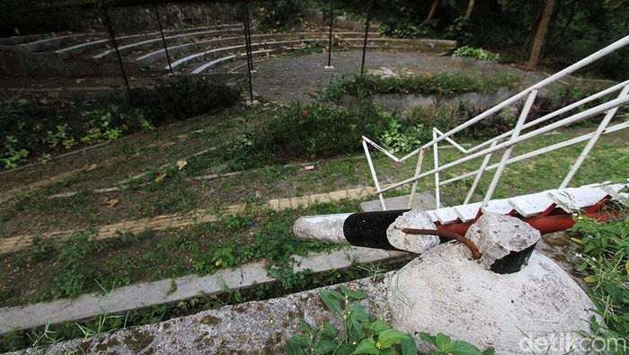 Taman Saras Wigati di Kota Solo rusak dan terabaikan. Begini potretnya.