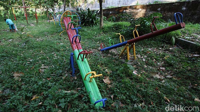 Potret Taman Saras Wigati Solo yang Terabaikan Taman Saras Wigati di Kota Solo rusak dan terabaikan. Begini potretnya.