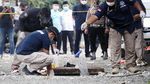 Puslabfor Olah TKP di Gorong-gorong Maut Cipondoh