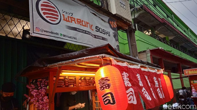 Warunk Sushi: Oishii! Sushi Kaki Lima Rp 10 Ribuan Buatan Mantan Chef Hotel Warunk Sushi: Oishii! Sushi Kaki Lima Rp 10 Ribuan Buatan Mantan Chef Hotel