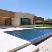 Inilah rumah Cristiano Ronaldo di Madrid yang didesain oleh arsitek Joaquin Torres. Rumah tersebut ditempati Ronaldo saat dia bergabung dengan klub Real Madrid.Foto: Instagram